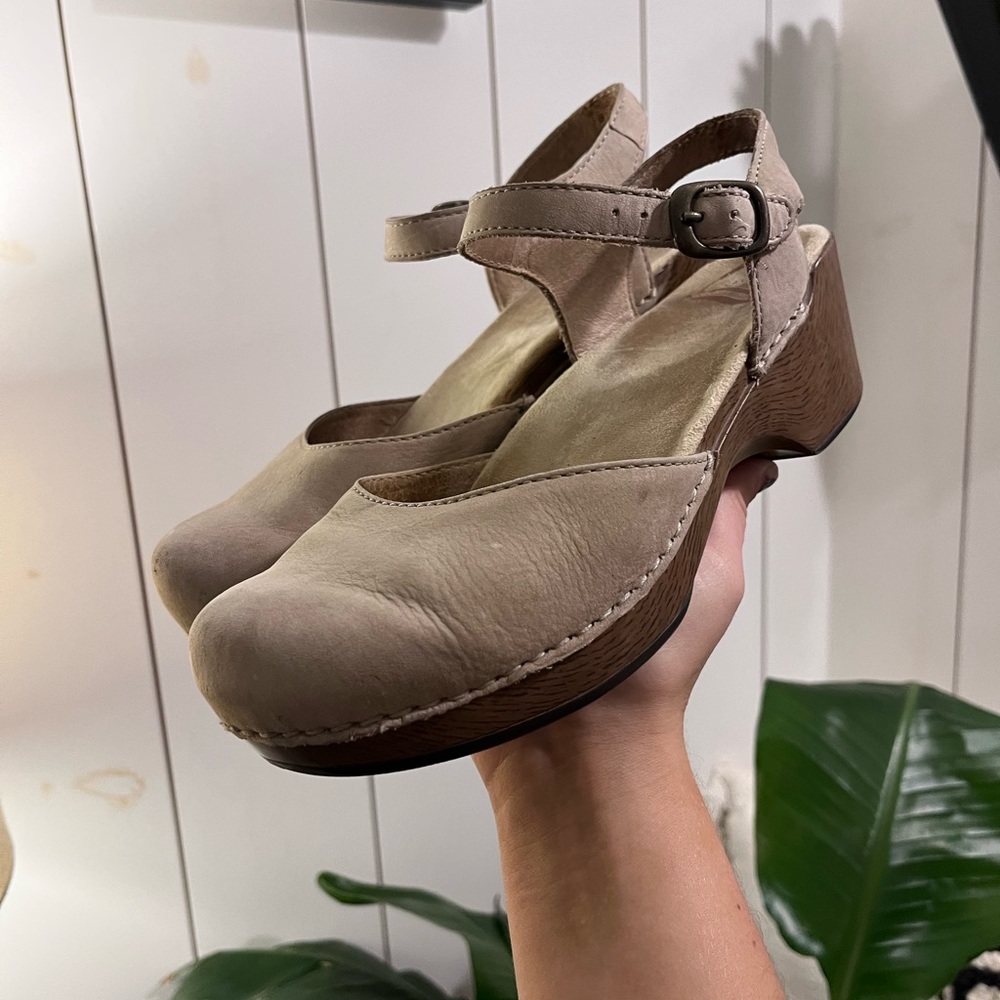 Dansko Sam Clogs Mary Jane Shoes Tan Leather 38